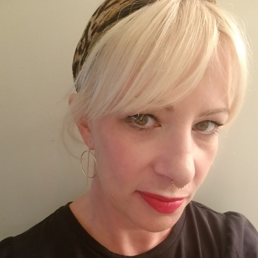 Meet your Posher, Julia